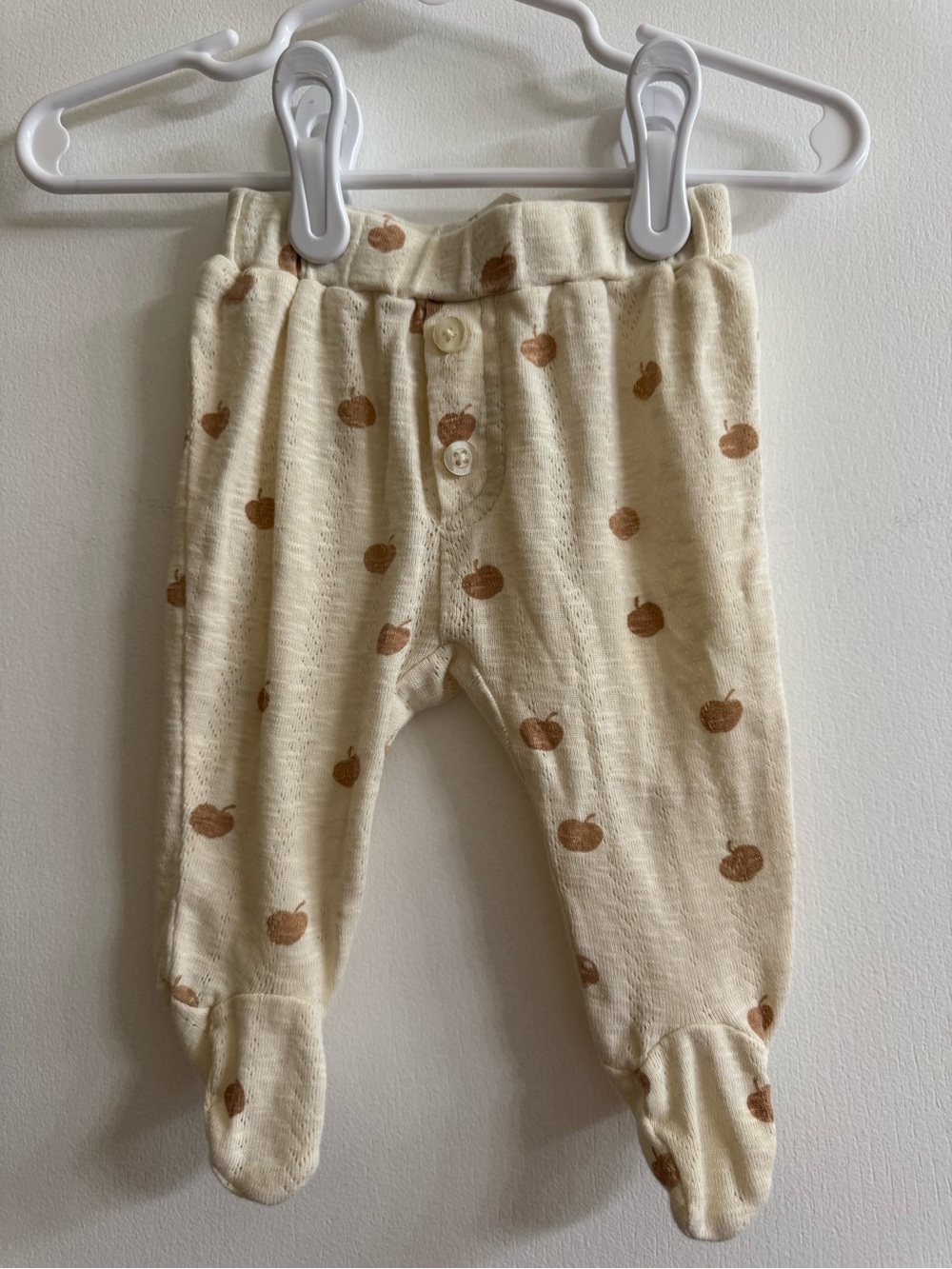 Kate QuinnCream Baby Footed Pants with Brown Apple Print